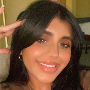 Meet your Posher, Sahar